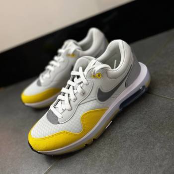 Фото Кроссовки мужские NIKE AIR MAX MOTIF DD3697-001