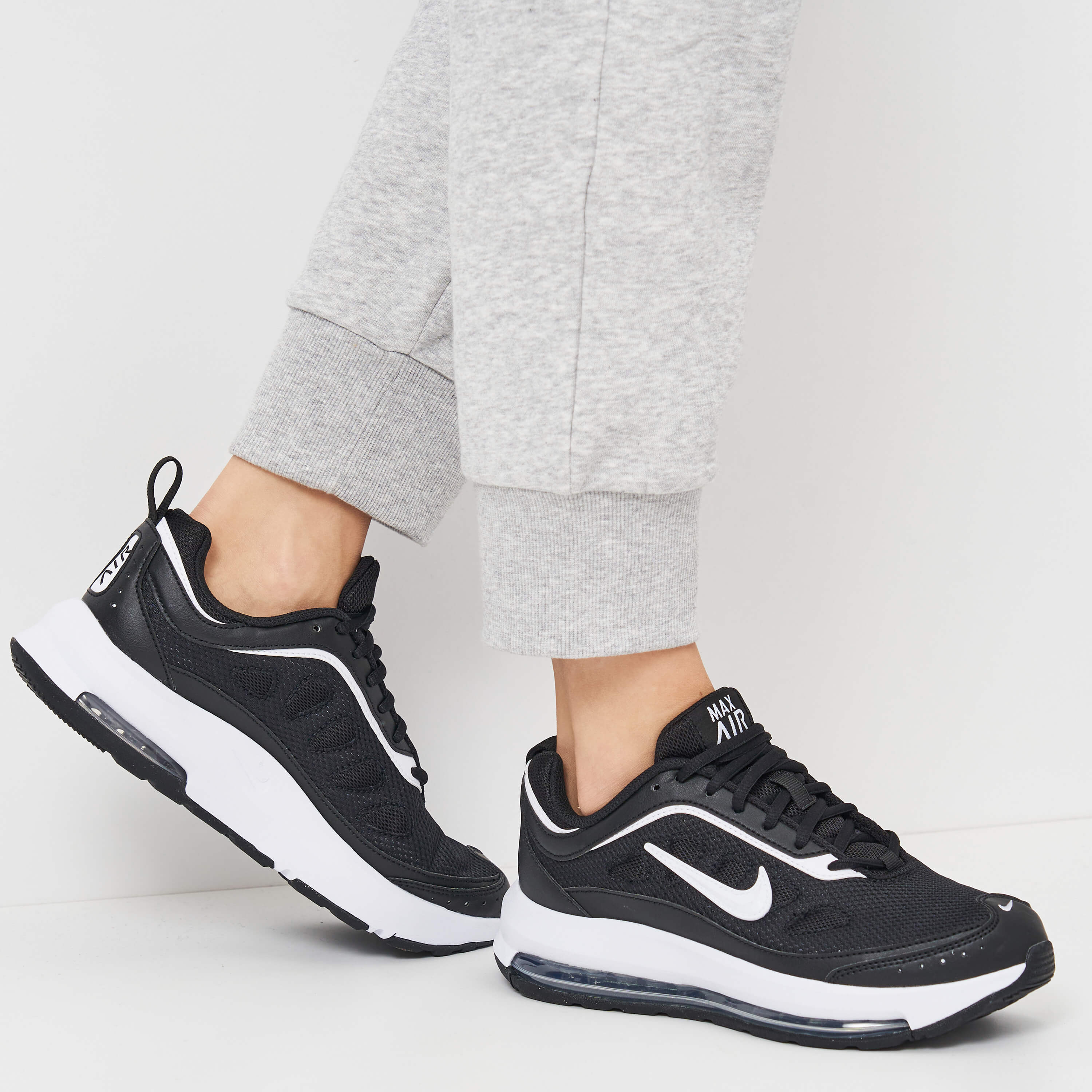 Кроссовки женские Nike Air Max Ap CU4870-001 - фото 6