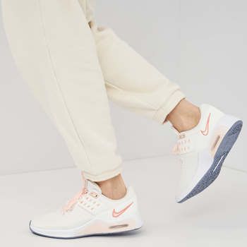 Фото Кроссовки женские Nike Wmns Air Max Bella Tr 4 CW3398-100