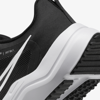Фото Женские кроссовки Nike W DOWNSHIFTER 12 DD9294-001