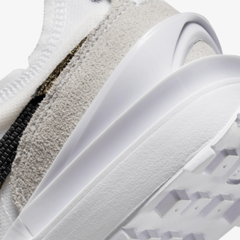 Фото Женские кроссовки Nike W WAFFLE ONE SE DJ9776-100