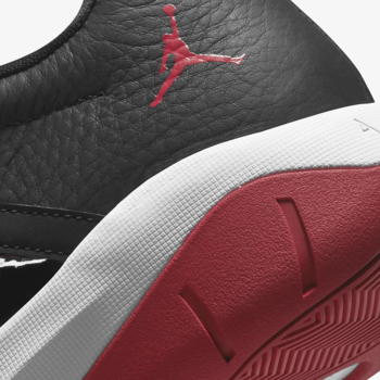 Фото Мужские кроссовки Nike AIR JORDAN 11 CMFT LOW DM0844-005