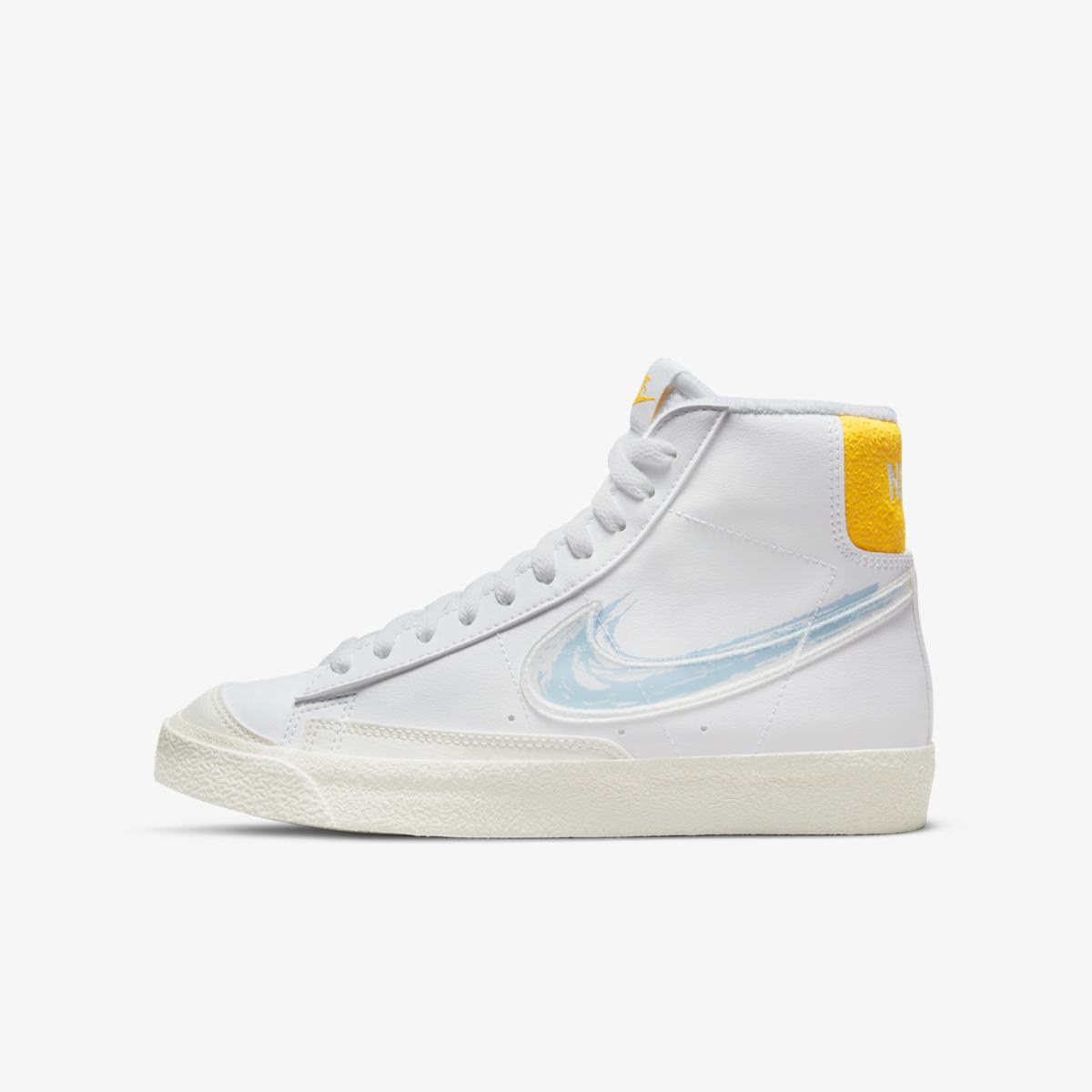 Детские кроссовки Nike BLAZER MID 77 GS DX3070-100 - фото 3