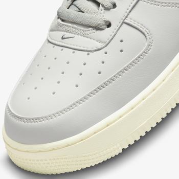 Фото Мужские кроссовки NIKE AIR FORCE 1 07 LX DC8894-001