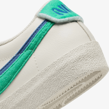 Фото Мужские кроссовки NIKE BLAZER LOW 77 SE DO9777-001