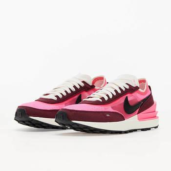 Фото Женские кроссовки Nike WMNS Waffle One DQ0855-600