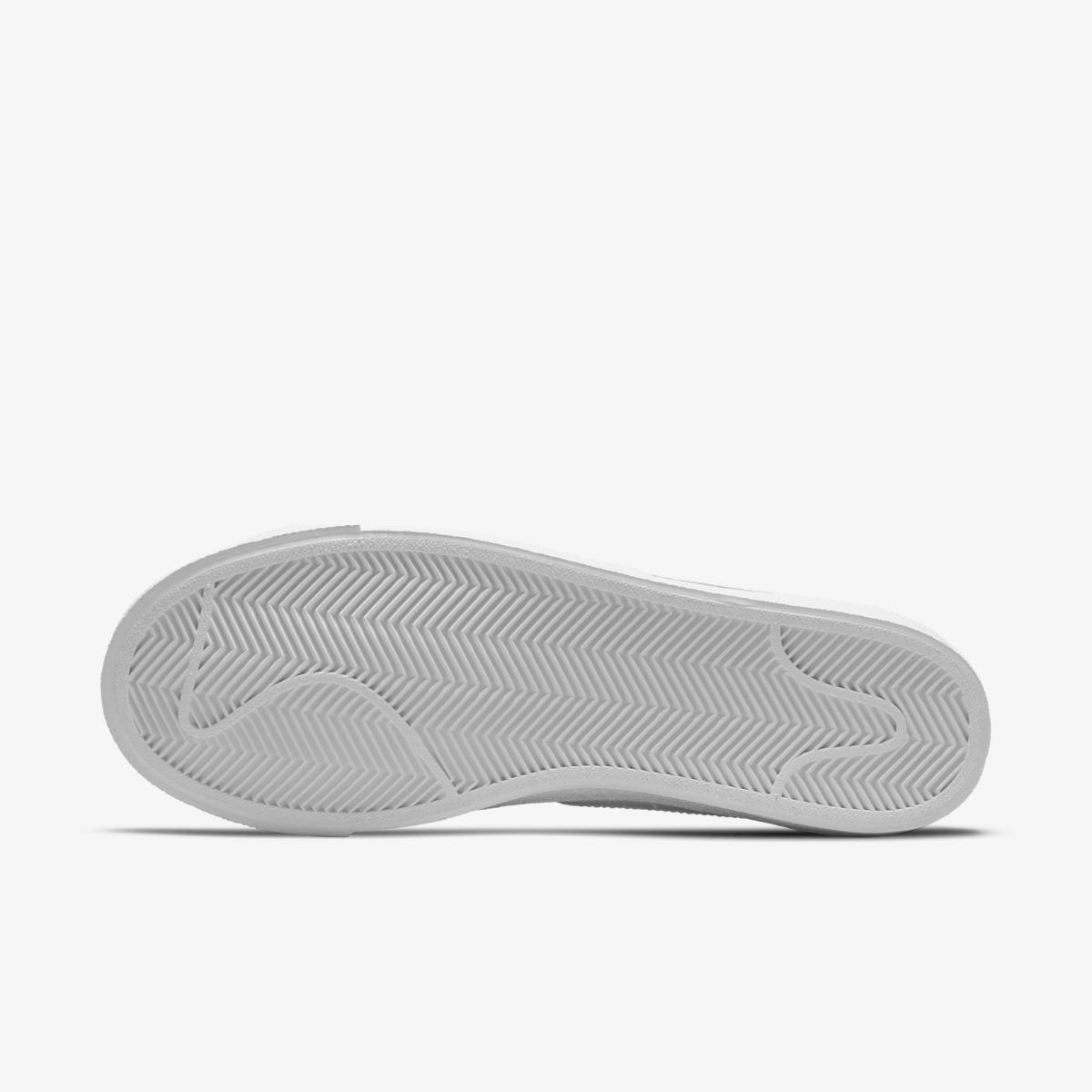 Кроссовки женские Nike Blazer Low 77 (DC4769-101) - фото 2