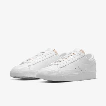 Фото Кроссовки женские Nike Blazer Low 77 (DC4769-101)