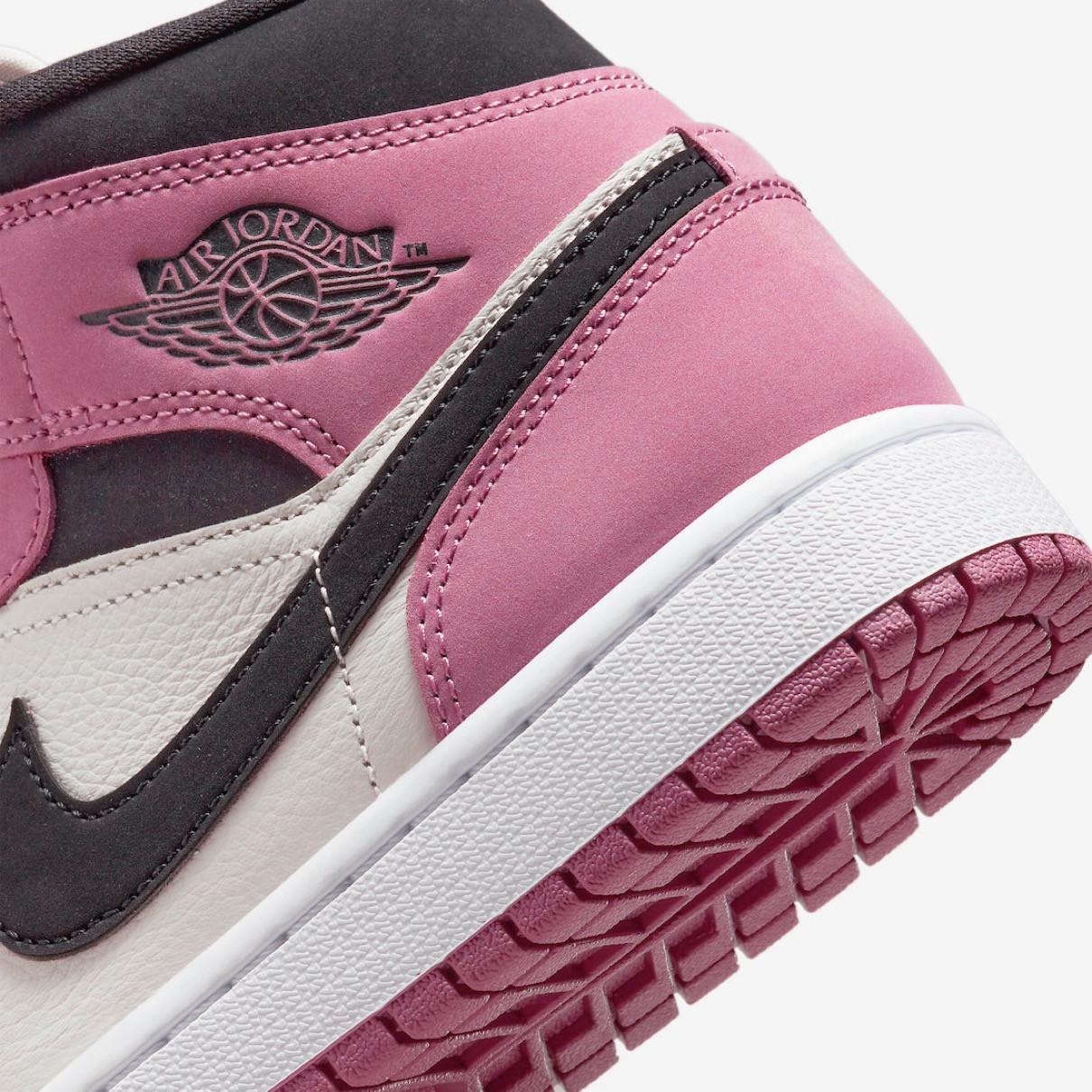 Кроссовки женские Nike W Retro 1 Mid (DC7267-500) - фото 5