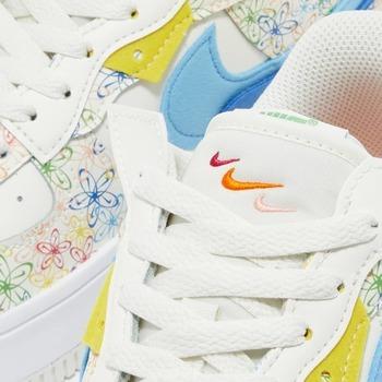 Фото Кроссовки женские Nike Air Force 1 Fontanka (DV3211-100)