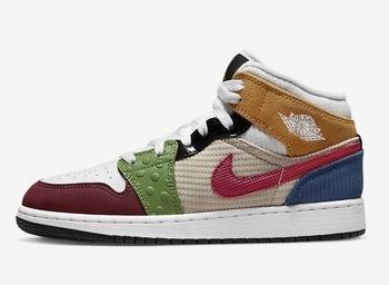 Фото Кроссовки женские Nike Jordan Air 1 Mid Se (Gs) (DR6957-100)