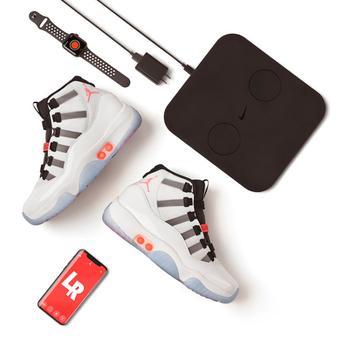 Фото Кроссовки мужские Nike Jordan Air 11 ADAPT (DA7990-100)